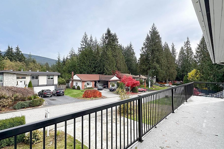 4455 Jerome Place North Vancouver, BC - 34