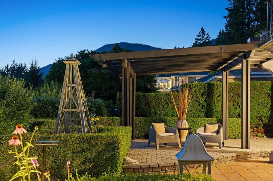 284 Sandringham Crescent North Vancouver, BC - 38