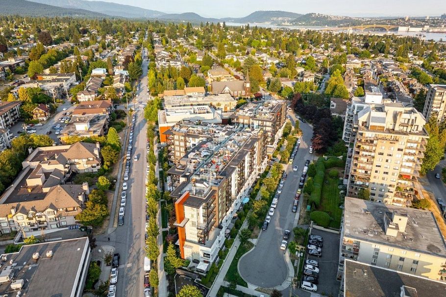 202 128 E 8th Street North Vancouver, BC - 33