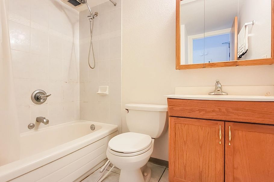 512 950 Drake Street Vancouver, BC - 11