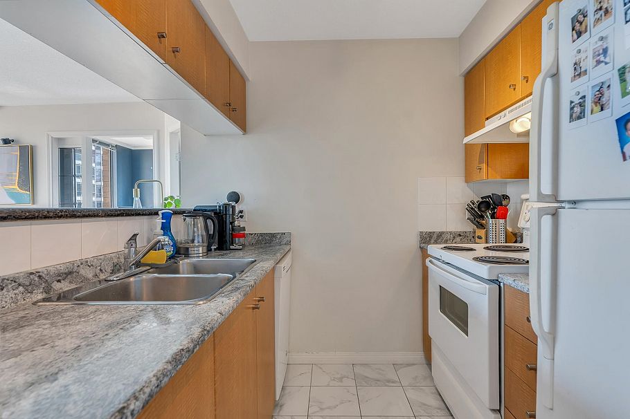 1405 822 Homer Street Vancouver, BC - 2