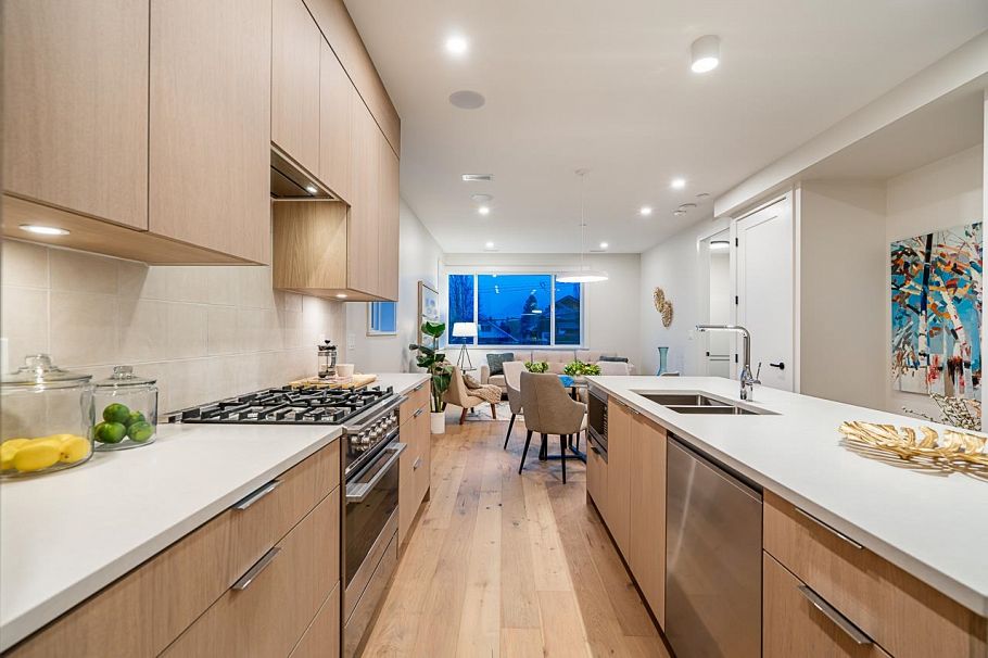 3535 Cambridge Street Vancouver, BC - 10