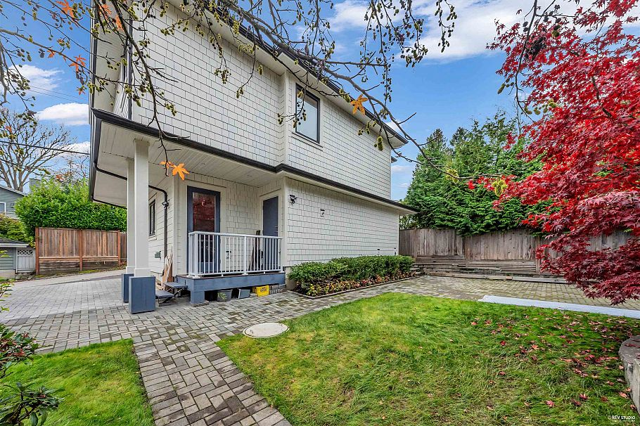 3522 W 27th Avenue Vancouver, BC - 38