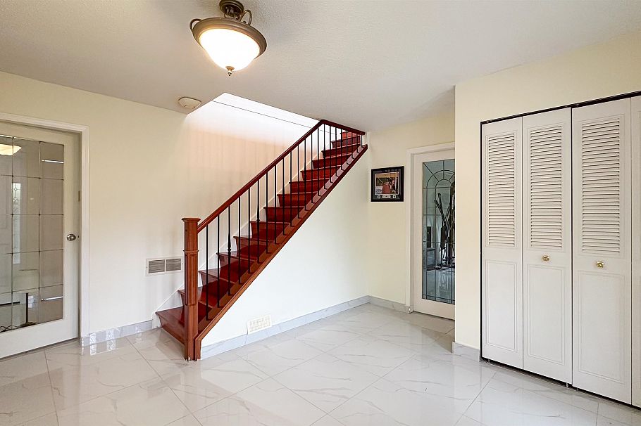 4455 Jerome Place North Vancouver, BC - 5