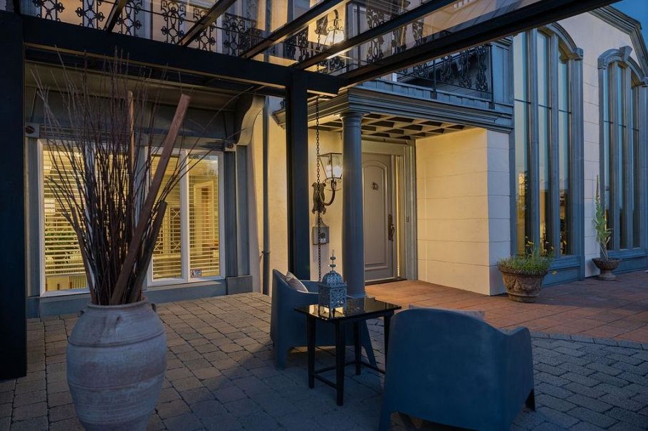 284 Sandringham Crescent North Vancouver, BC - 4