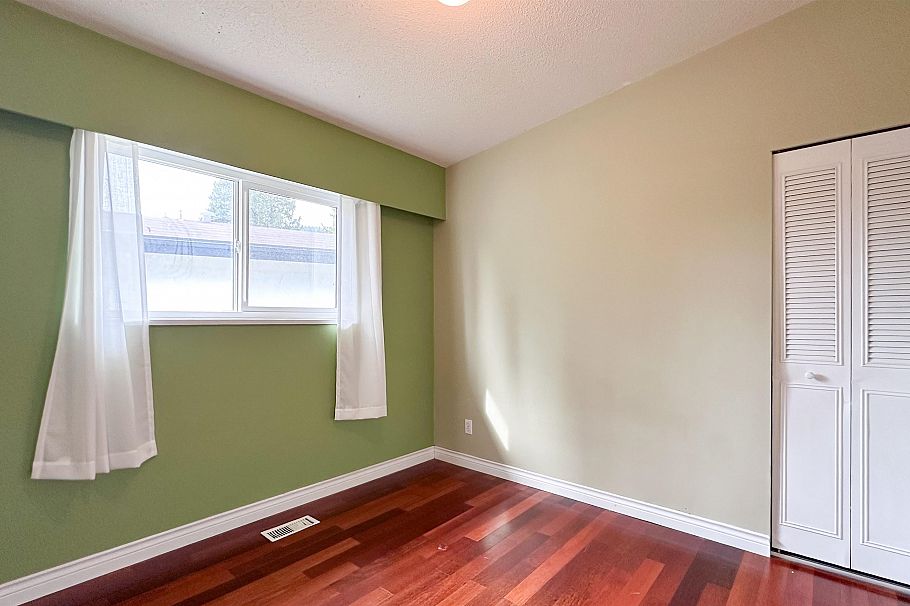 4455 Jerome Place North Vancouver, BC - 30