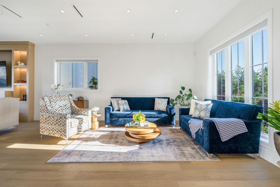 7662 French Street Vancouver, BC - 2