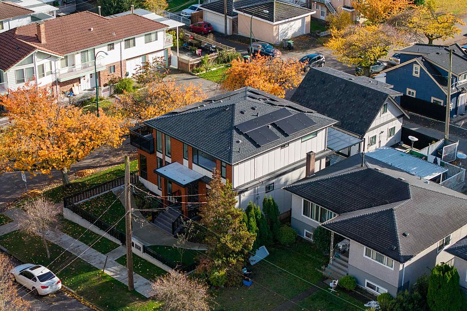 2798 E 43rd Avenue Vancouver, BC - 40