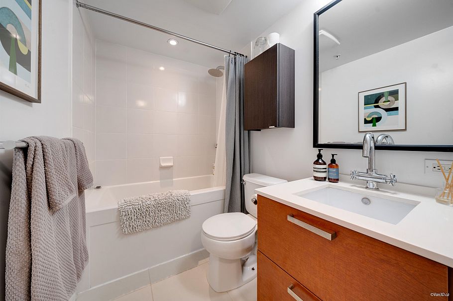 302 1255 Seymour Street Vancouver, BC - 17