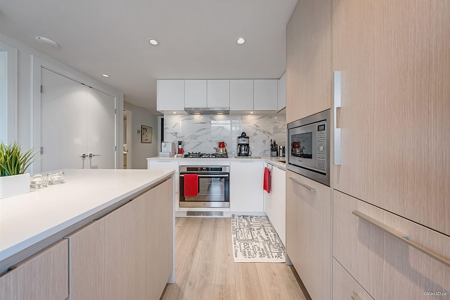 1102 1500 Fern Street North Vancouver, BC - 6