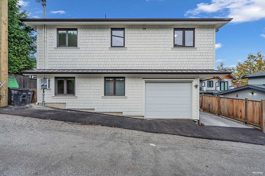 3522 W 27th Avenue Vancouver, BC - 39