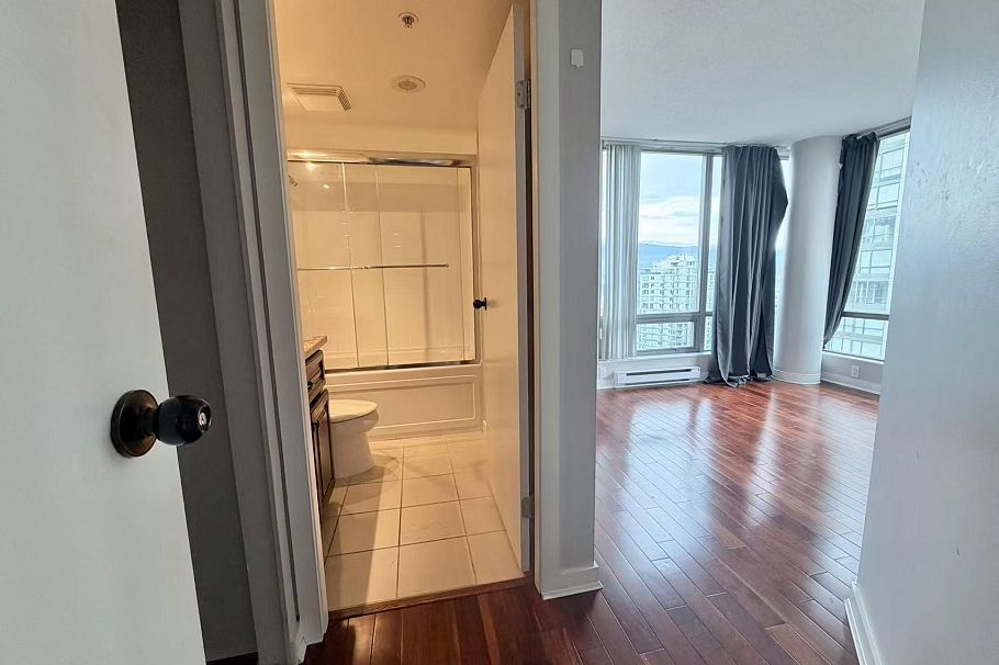 2902 1200 W GEORGIA STREET, Vancouver BC V5X 1G3 Vancouver, BC - 1