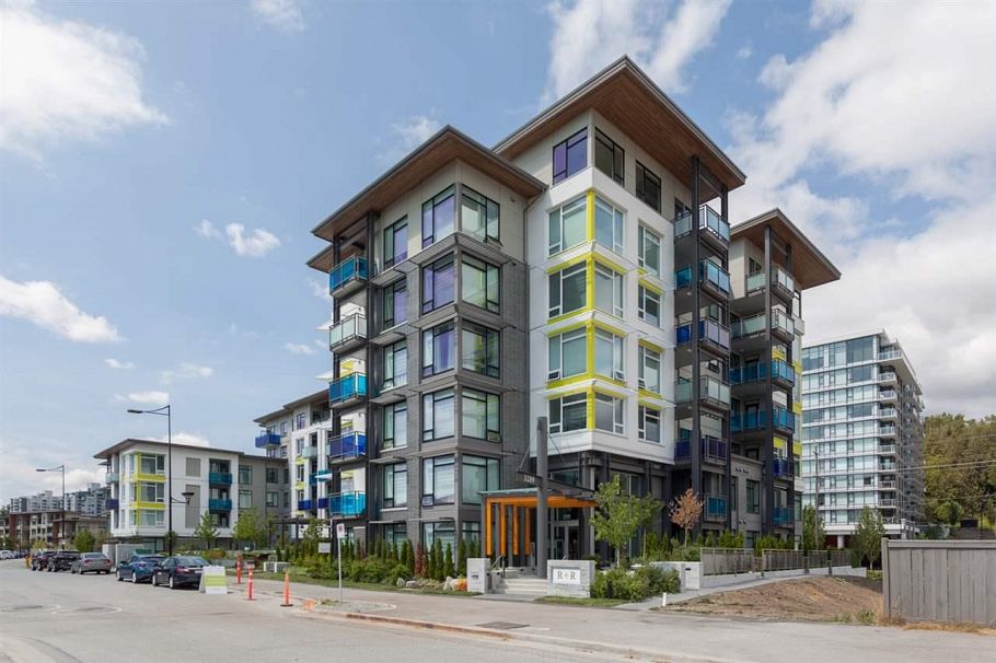 404 3289 Riverwalk Avenue Vancouver, BC - 1