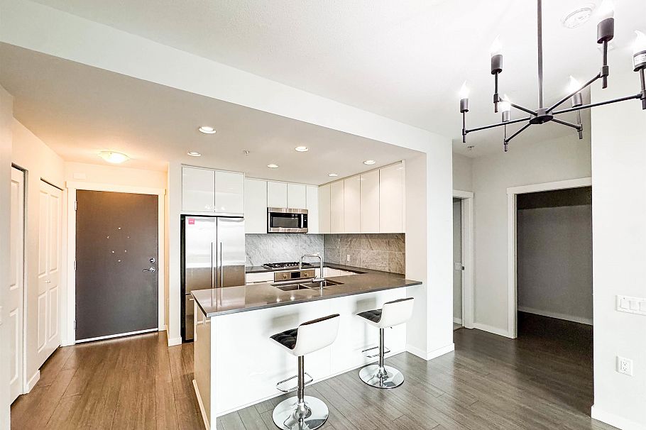 404 3289 Riverwalk Avenue Vancouver, BC - 5