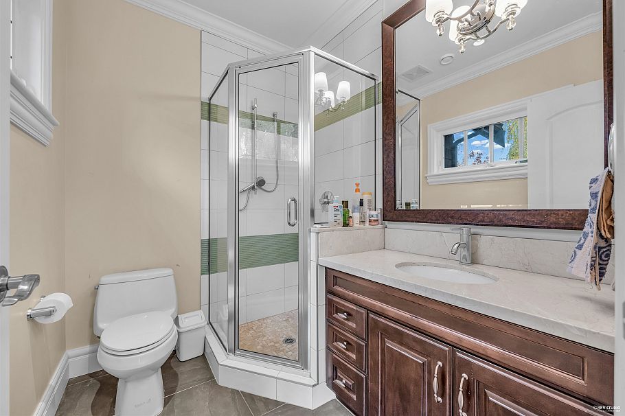 3522 W 27th Avenue Vancouver, BC - 24