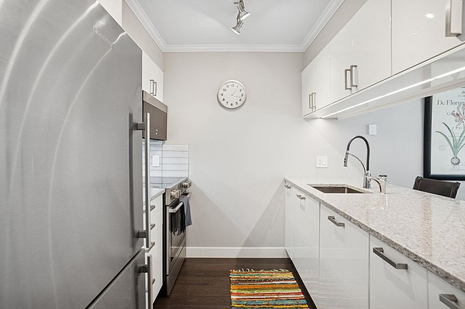 105 1554 Burnaby Street Vancouver, BC - 8