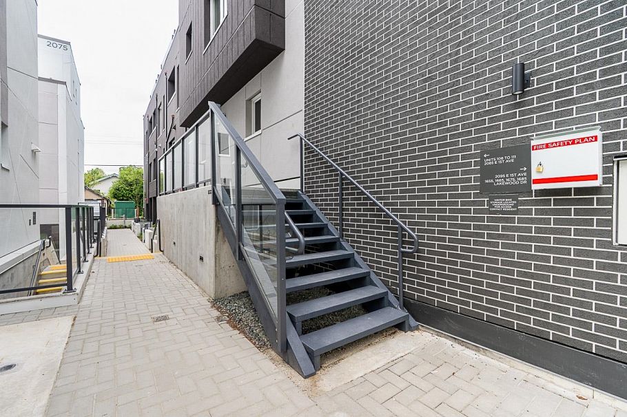 109 2085 E 1st Avenue Vancouver, BC - 34