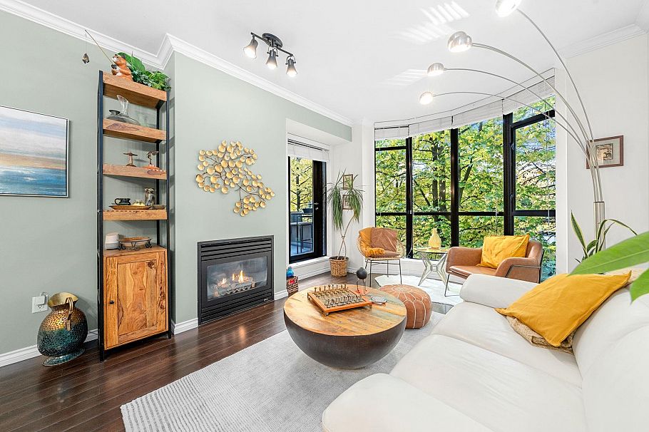 314 170 W 1st Street North Vancouver, BC - 2