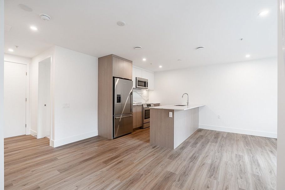 109 2085 E 1st Avenue Vancouver, BC - 9