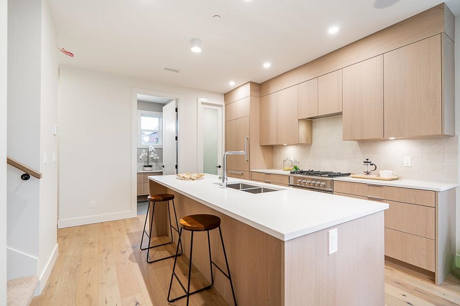 3535 Cambridge Street Vancouver, BC - 14