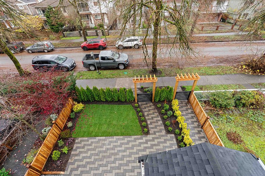 1 1822 E 14th Avenue Vancouver, BC - 19