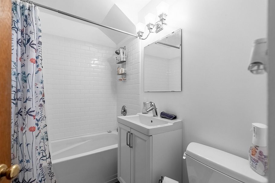 2 1879 Barclay Street Vancouver, BC - 12