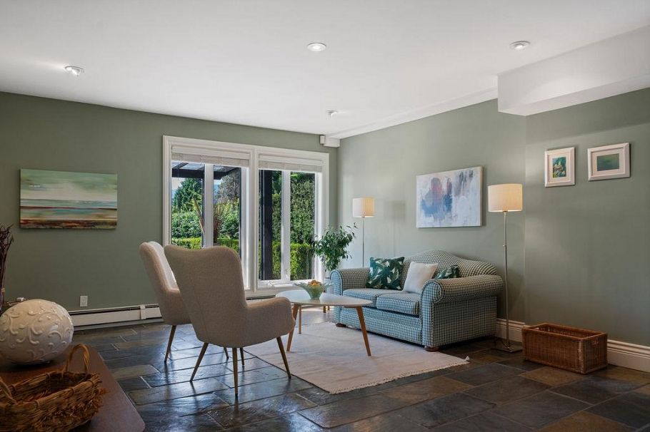 284 Sandringham Crescent North Vancouver, BC - 11