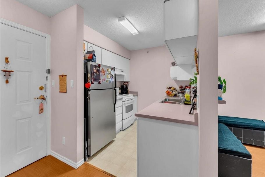 910 3489 Ascot Place Vancouver, BC - 11