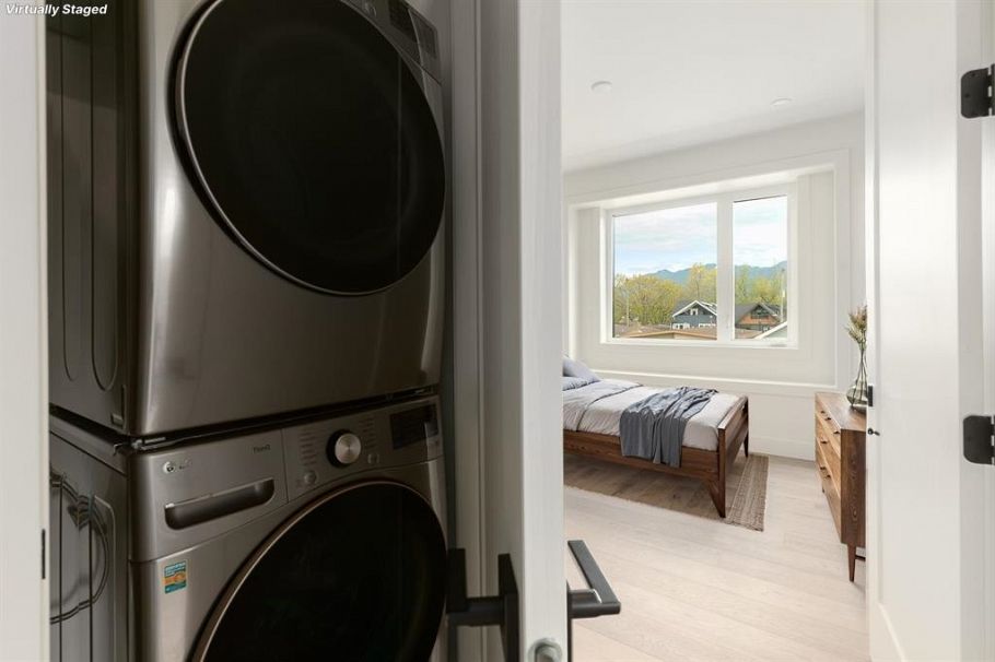 1 2658 Dundas Street Vancouver, BC - 22