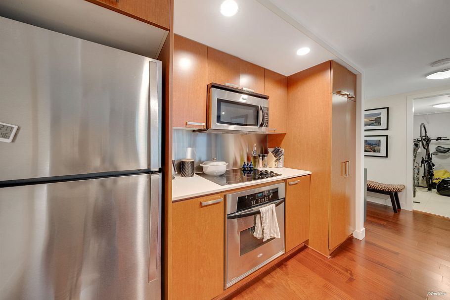 302 1255 Seymour Street Vancouver, BC - 4