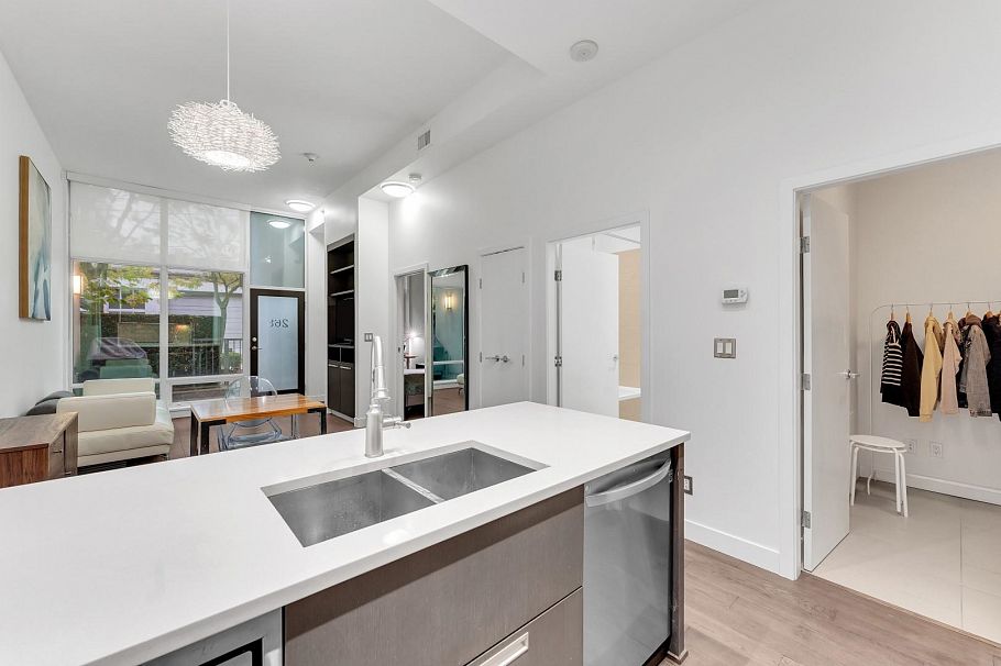 268 W 1st Avenue Vancouver, BC - 12