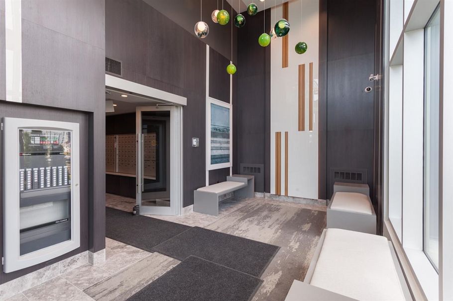 404 3289 Riverwalk Avenue Vancouver, BC - 2