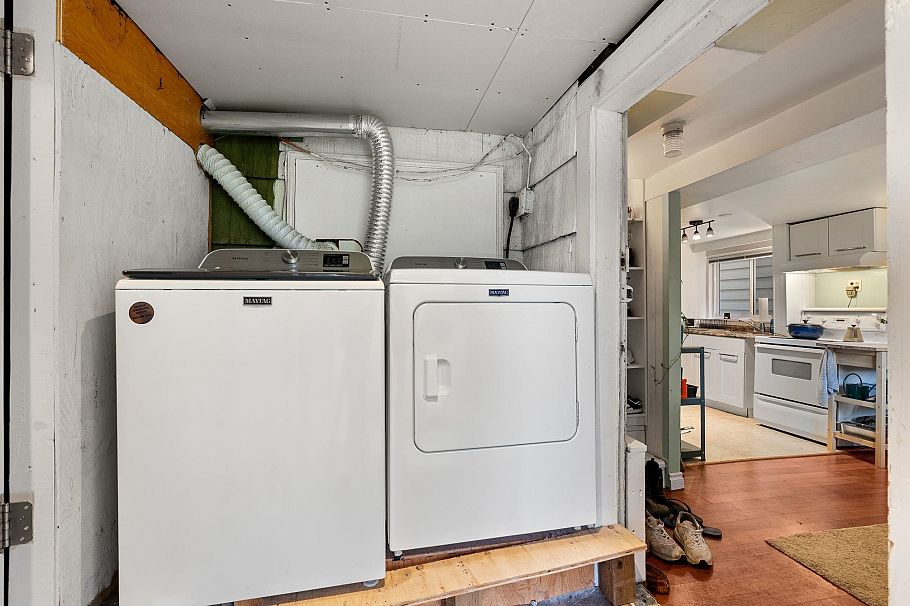 831 E 38th Avenue Vancouver, BC - 23