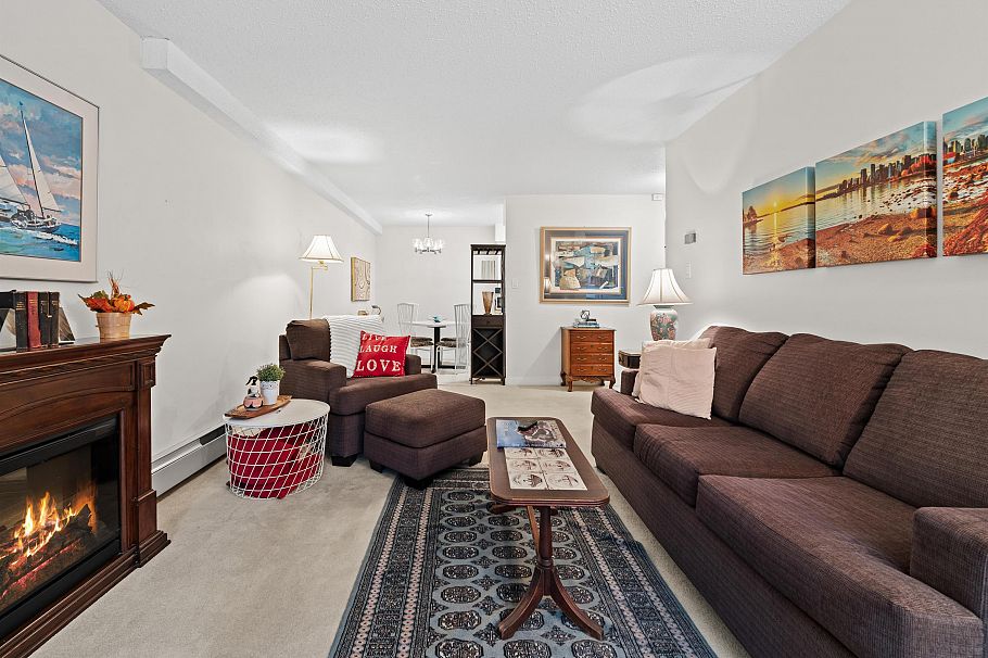 206 250 W 1st Street North Vancouver, BC - 17