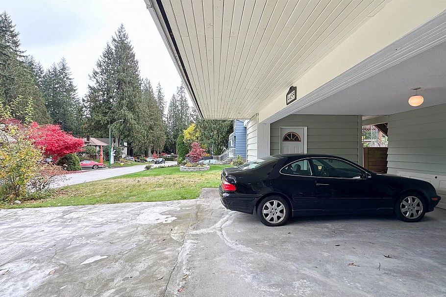 4455 Jerome Place North Vancouver, BC - 2