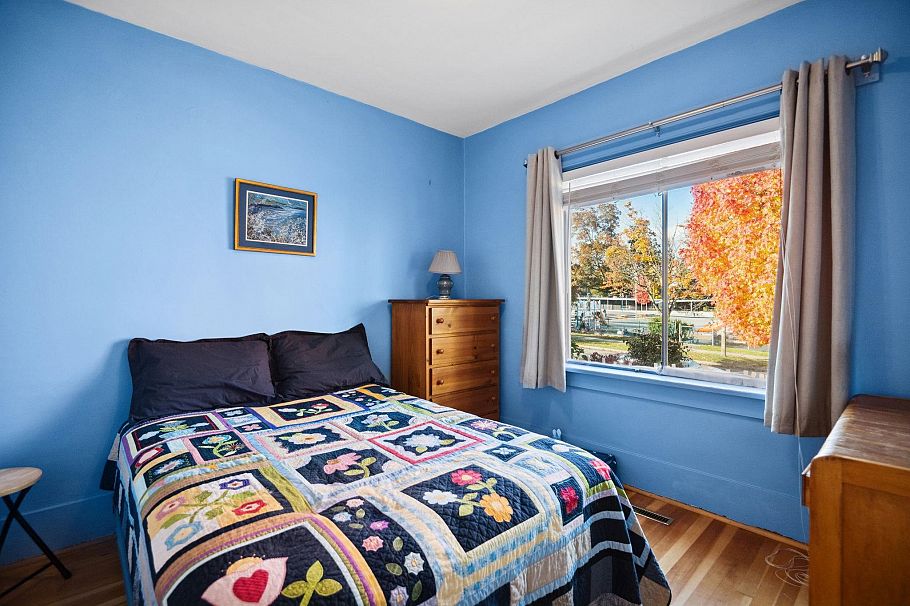 2258 Kitchener Street Vancouver, BC - 17