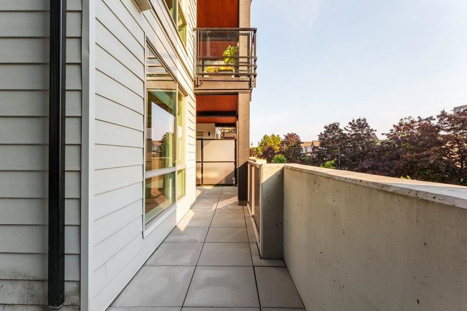 202 128 E 8th Street North Vancouver, BC - 8