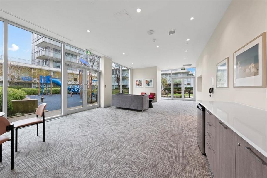 16 8677 Capstan Way Richmond, BC - 34