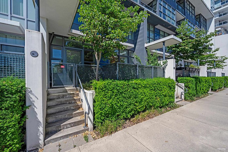 16 8677 Capstan Way Richmond, BC - 26