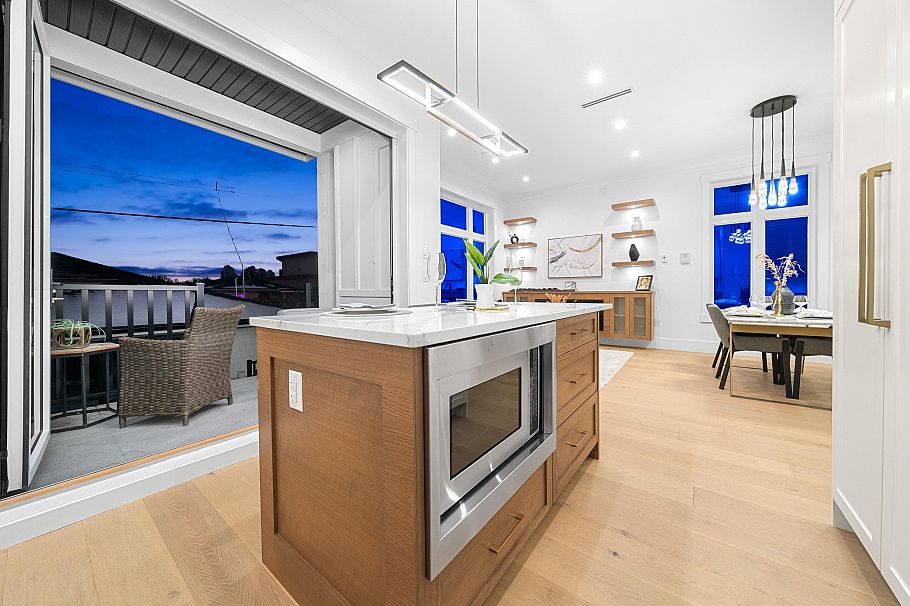 4990 Sherbrooke Street Vancouver, BC - 18