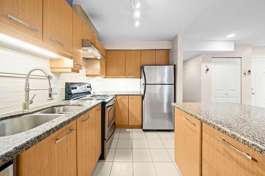 104 4155 Central Boulevard Burnaby, BC - 9