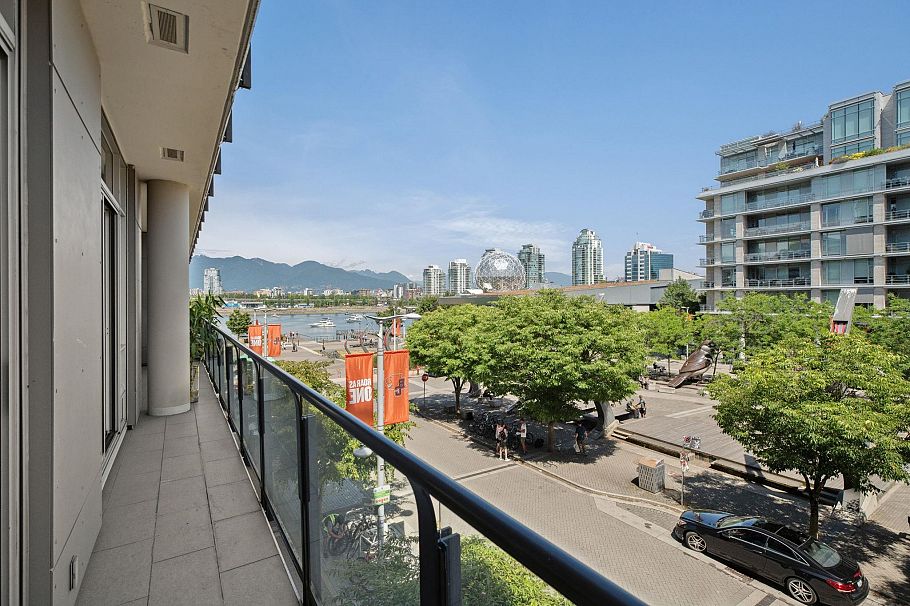 302 1625 Manitoba Street Vancouver, BC - 24