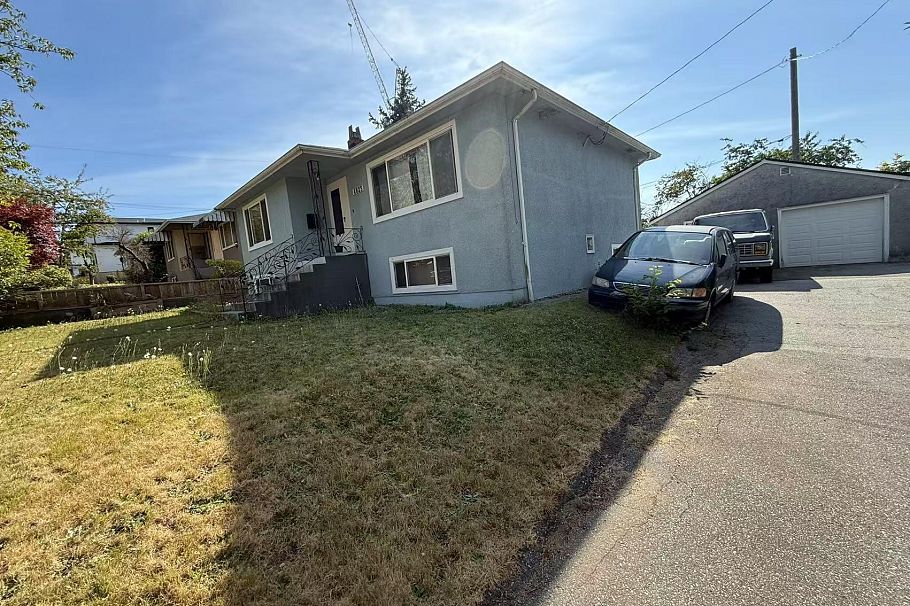 4825 Commercial Street Vancouver, BC - 3