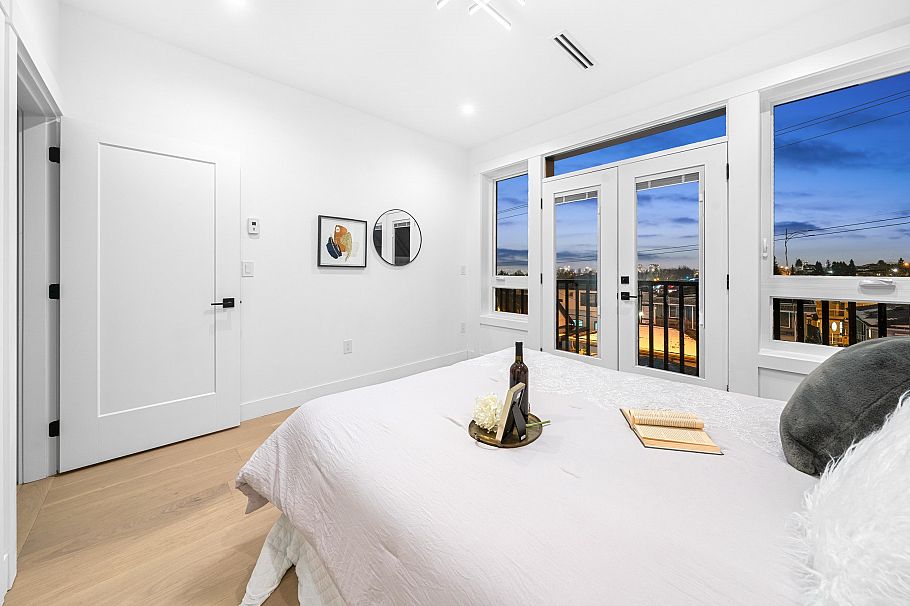 4990 Sherbrooke Street Vancouver, BC - 23