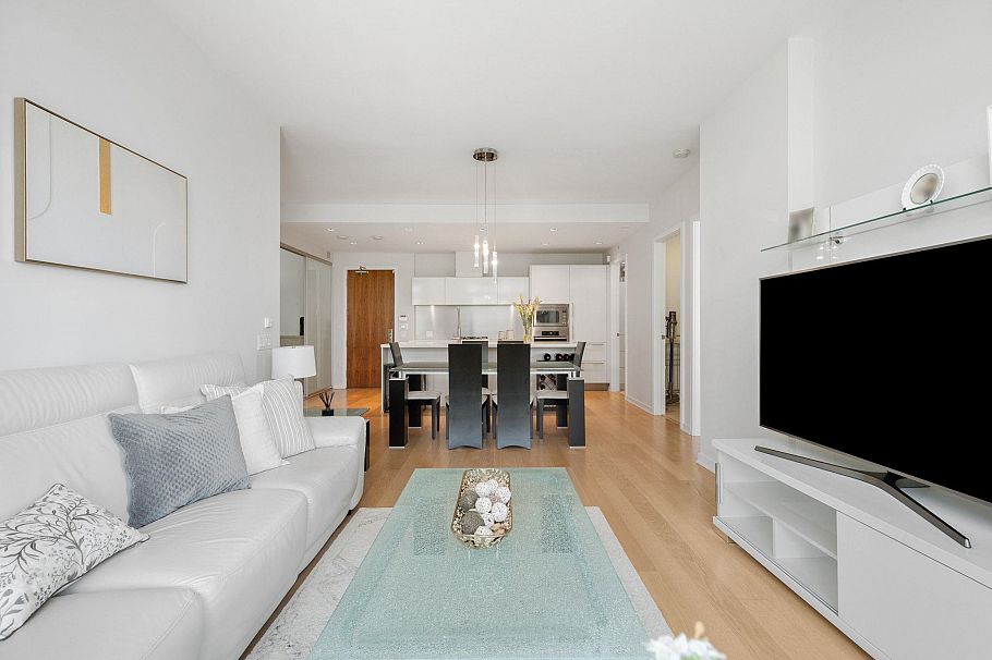 302 1625 Manitoba Street Vancouver, BC - 5