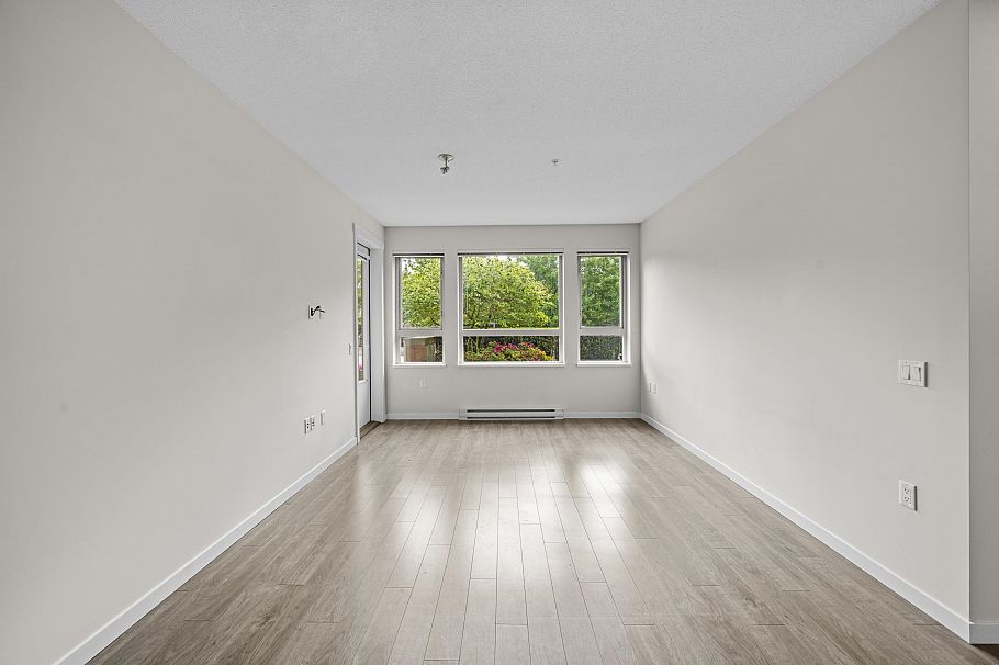 101 2665 Mountain Highway North Vancouver, BC - 33