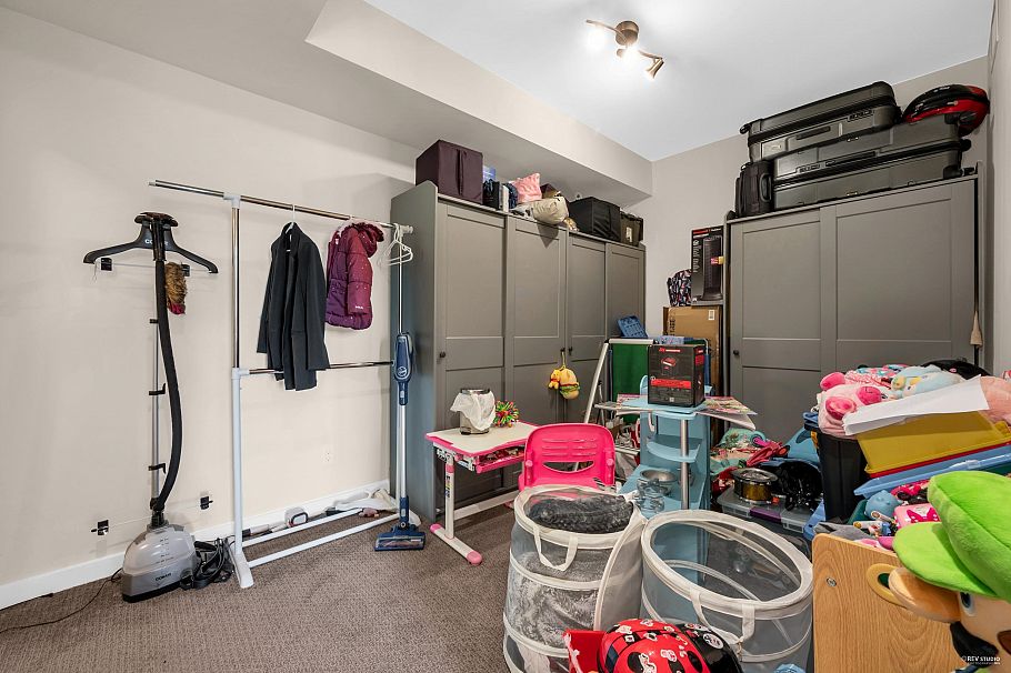 16 8677 Capstan Way Richmond, BC - 23