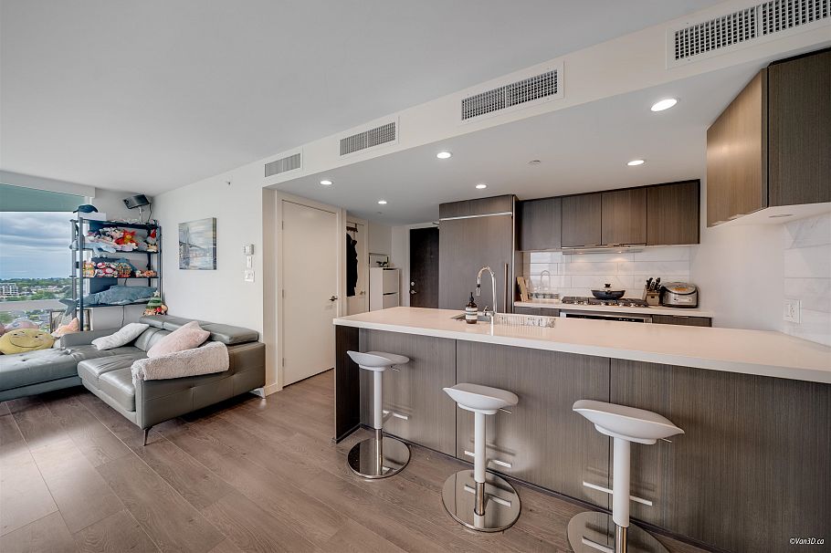 2401 8189 Cambie Street Vancouver, BC - 5