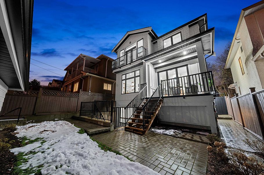 4990 Sherbrooke Street Vancouver, BC - 36