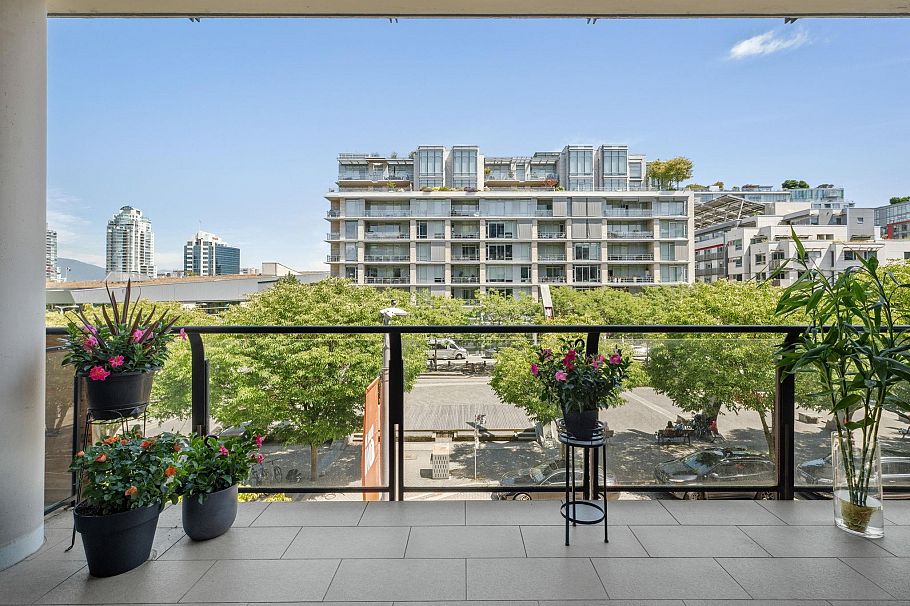 302 1625 Manitoba Street Vancouver, BC - 23